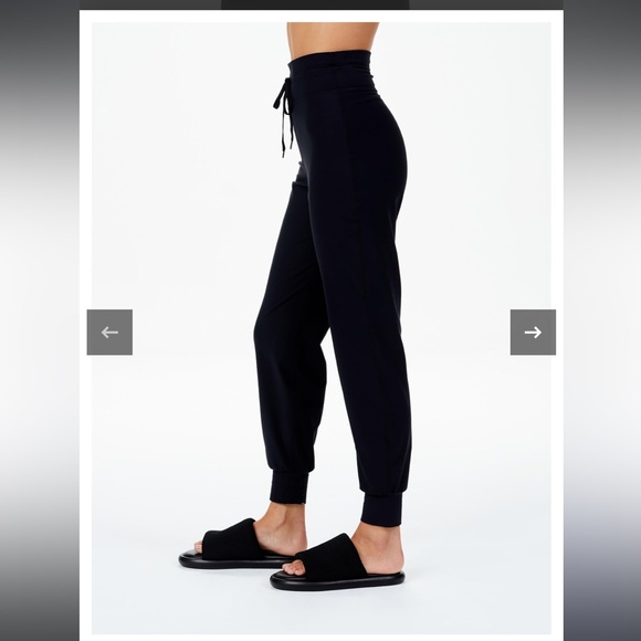 The Upside Noir Vida drawstring legging/jogger from Revolve S - Picture 4 of 11
